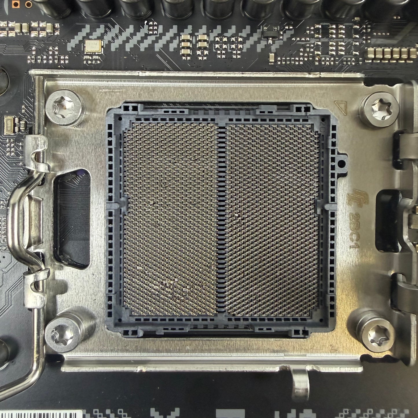 Asus ROG Strix B650E-F Gaming WiFi AM5 ATX AMD DDR5 Motherboard READ